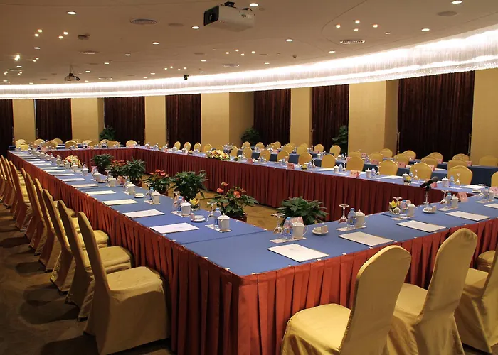 Spa Hotels Resorts Central Shanghai - Nanjing Road