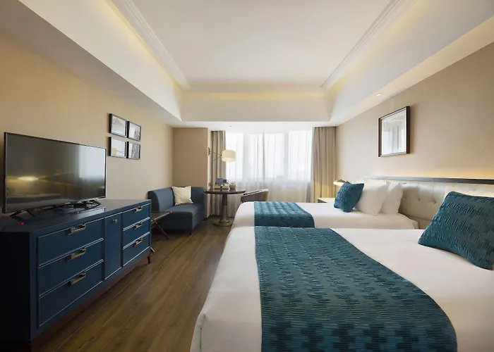 Boutique hotel only: Vienna International Hotel Shanghai Hengshan Road